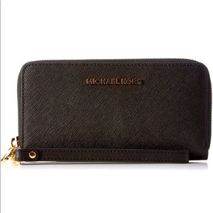 Michael Kors Jet Set Purse